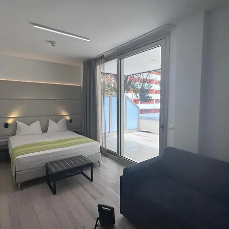 Venice Hvb 34 Lifestyle 4 Superior 4* ביביונה